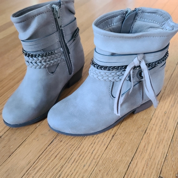 Girls boots - Picture 1 of 4